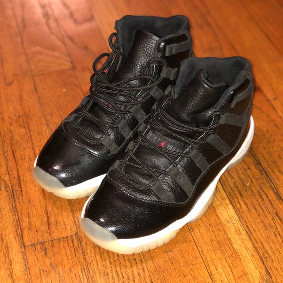 Jordan 11 72-10 “ Holiday Release “ 🖤 - Picture 4 of 4